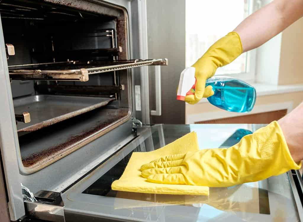 Three Ways to Clean Your Oven